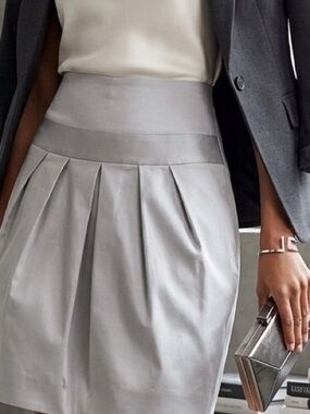 Christian Chenail Pleated Light Gray  Skirt 🇨🇦